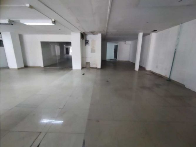 Local en arriendo en La Candelaria, Medellín, 400 m² · foto 11 de 24