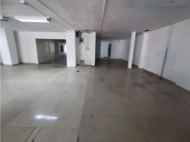 Local en arriendo en La Candelaria, Medellín, 400 m² · foto 12 de 24