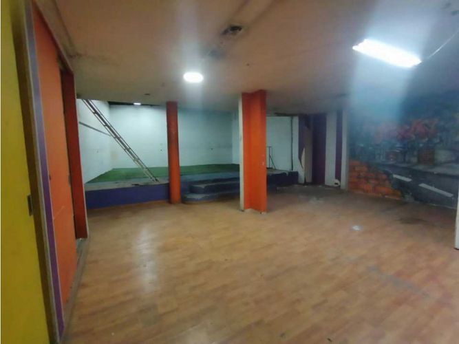 Local en arriendo en La Candelaria, Medellín, 400 m² · foto 19 de 24