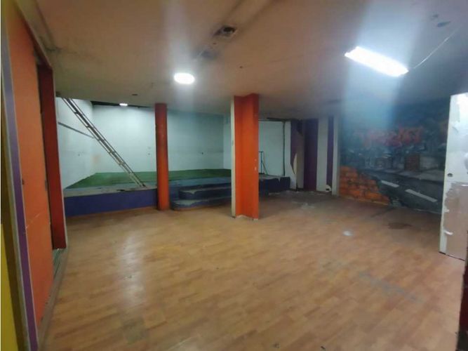 Local en arriendo en La Candelaria, Medellín, 400 m² · foto 20 de 24