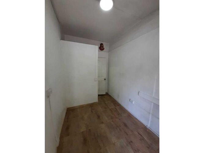 Local en arriendo en Campo Valdes No.1, Medellín, 13 m² · foto 4 de 7