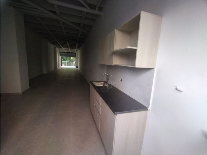 Local en venta en La Cuenca, Medellín, 82 m² · foto 5 de 8