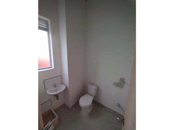 Local en venta en La Cuenca, Medellín, 82 m² · foto 7 de 8