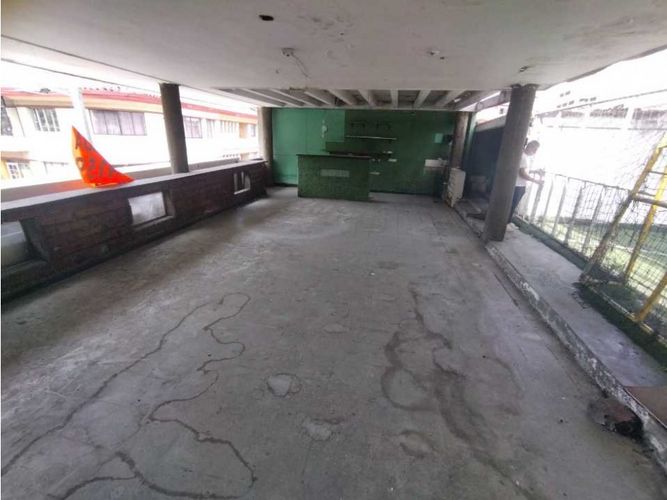 Local en arriendo en La Candelaria, Medellín, 400 m² · foto 14 de 15
