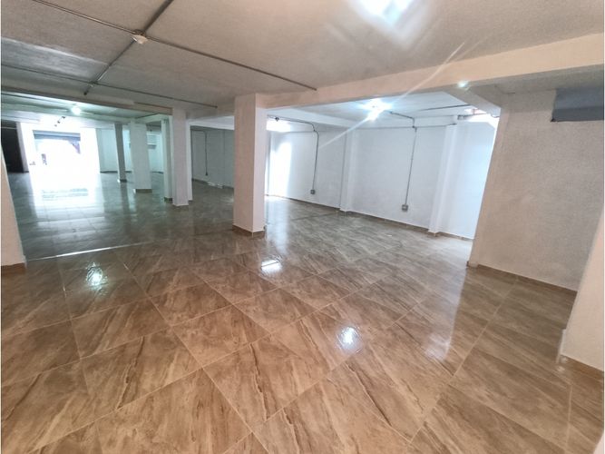 Bodega en arriendo en Manchester, Bello, 186 m² · foto 4 de 8