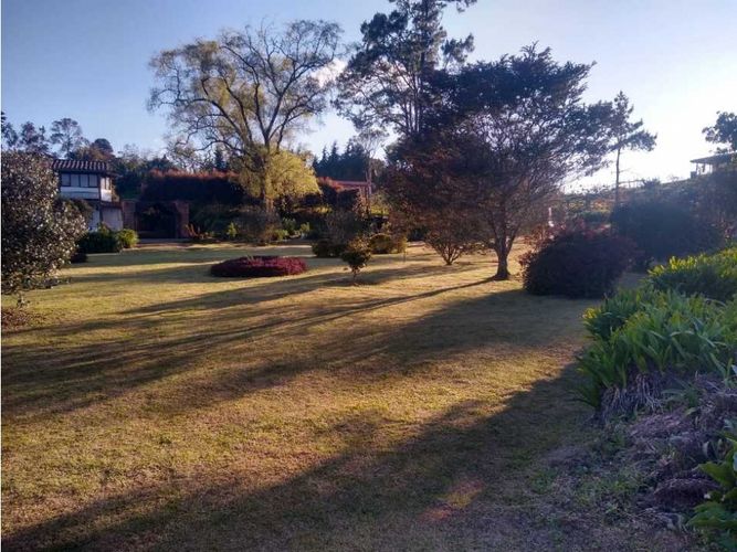 Finca en venta en Santa Elena, Medellín, 218 m² · foto 2 de 6