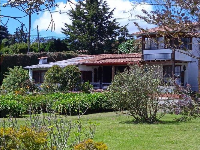 Finca en venta en Santa Elena, Medellín, 218 m² · foto 5 de 6