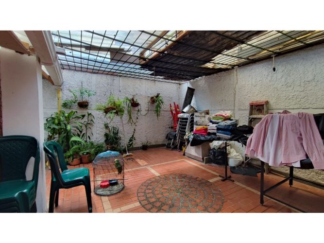 Casa de 6 alcobas en venta en Boston, Medellín, 220 m² · foto 10 de 13