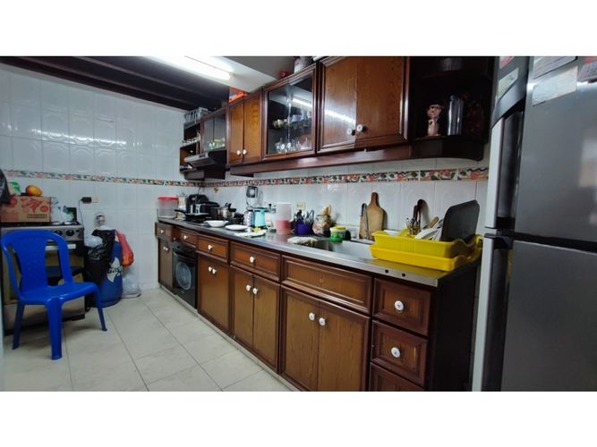Casa de 6 alcobas en venta en Boston, Medellín, 220 m² · foto 11 de 13