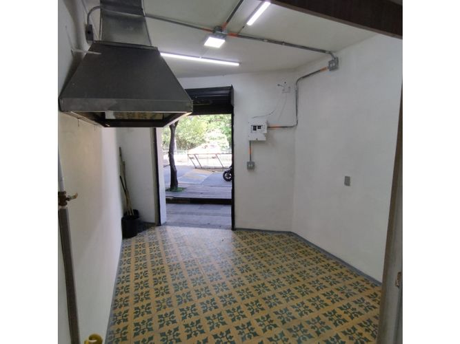 Local en arriendo en Los Naranjos, Envigado, 37 m² · foto 2 de 5