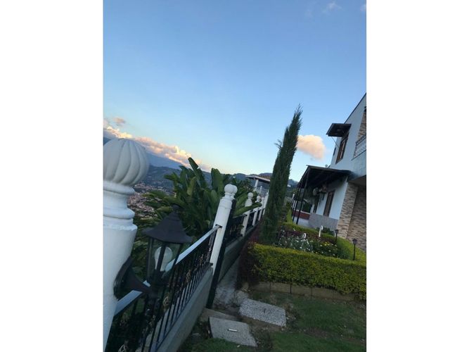 Finca en venta en Actividad Multiple, Copacabana, 320 m² · foto 5 de 11