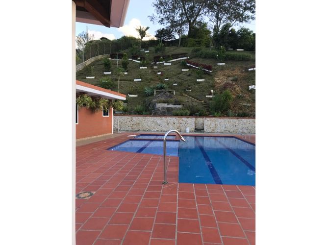 Finca en venta en Actividad Multiple, Copacabana, 320 m² · foto 8 de 11