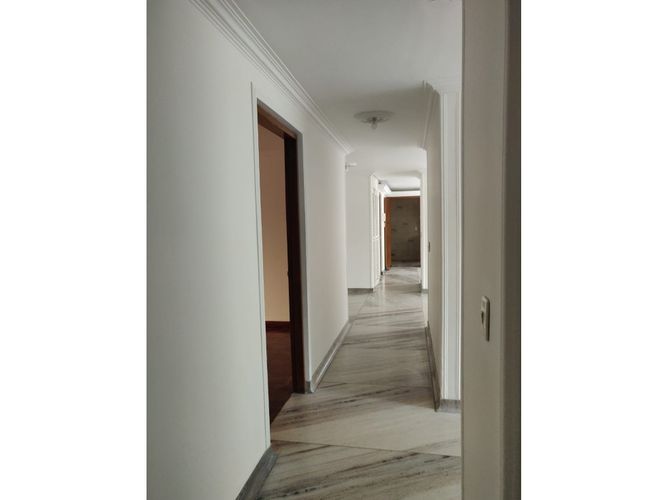 Apartamento en venta en La Candelaria, Medellín · foto 11 de 13