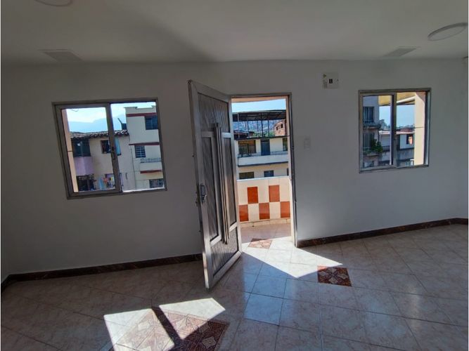 Apartamento de 2 alcobas en venta en Colon, Medellín, 86 m² · foto 2 de 20