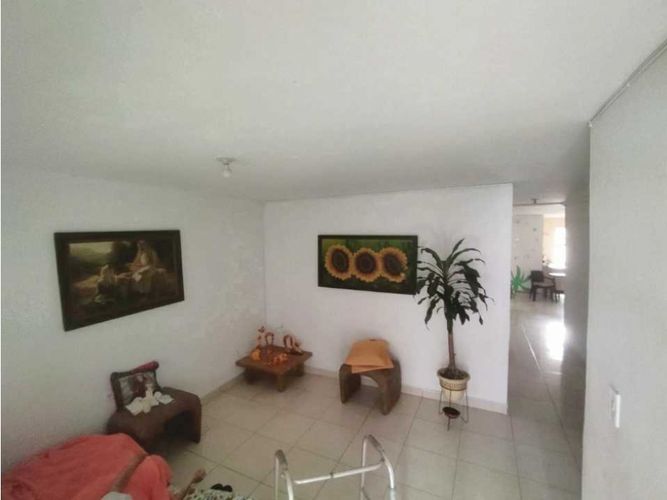 Casa de 3 alcobas en venta en San Miguel, Medellín, 115 m² · foto 2 de 18