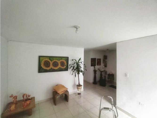 Casa de 3 alcobas en venta en San Miguel, Medellín, 115 m² · foto 3 de 18