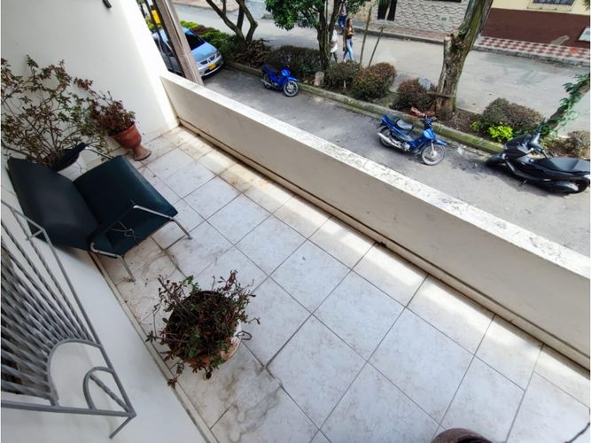 Casa de 10 alcobas en venta en Actividad Multiple, Copacabana, 280 m² · foto 2 de 13