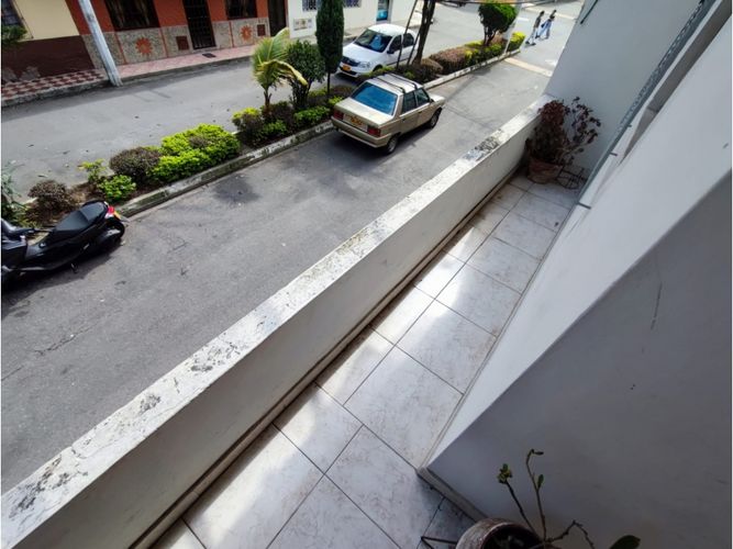 Casa de 10 alcobas en venta en Actividad Multiple, Copacabana, 280 m² · foto 3 de 13