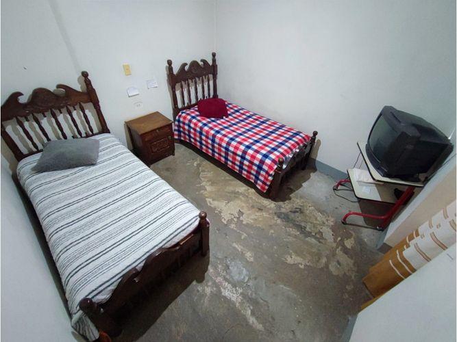 Casa de 10 alcobas en venta en Actividad Multiple, Copacabana, 280 m² · foto 6 de 13