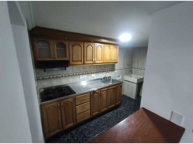 Casa de 5 alcobas en venta en Centro, La Estrella, 169 m² · foto 2 de 17