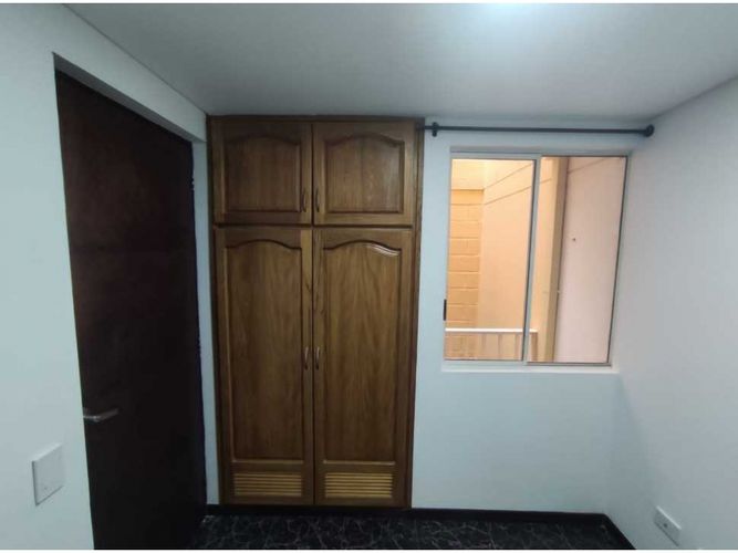 Casa de 5 alcobas en venta en Centro, La Estrella, 169 m² · foto 9 de 17