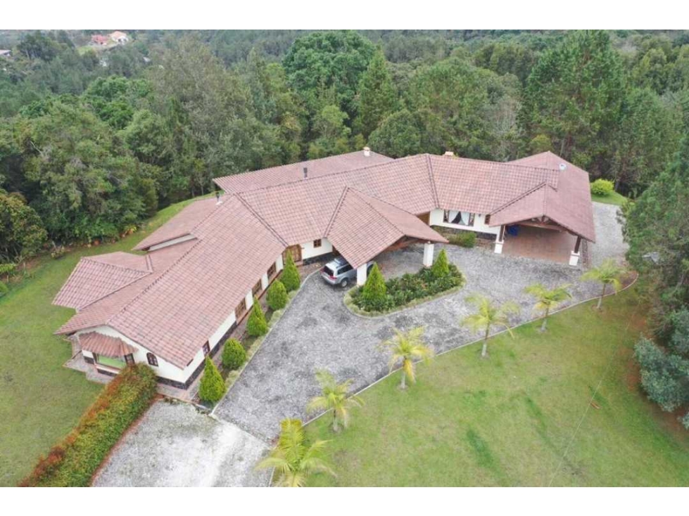 Casa en Arriendo en Escobero, Envigado en Envigado, de Arrendamientos Alnago