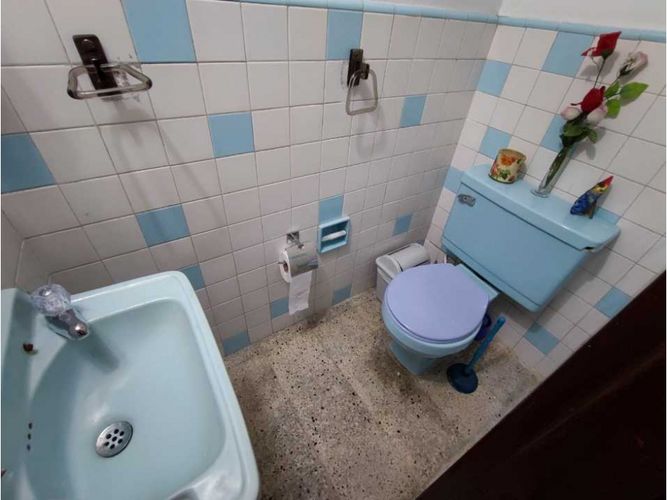 Casa de 5 alcobas en venta en Santa Teresita, Medellín, 223 m² · foto 3 de 24