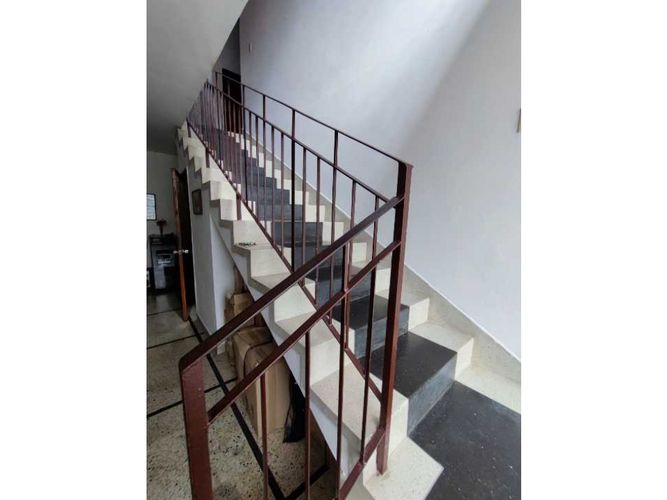 Casa de 5 alcobas en venta en Santa Teresita, Medellín, 223 m² · foto 14 de 24
