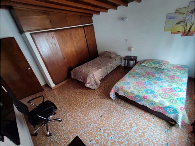 Casa de 5 alcobas en venta en Santa Teresita, Medellín, 223 m² · foto 20 de 24