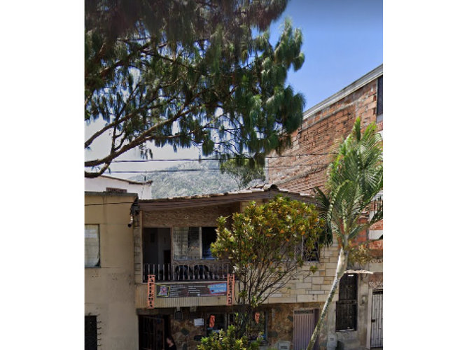 Casa de 7 alcobas en venta en Prado, Medellín, 143 m² · foto 2 de 14