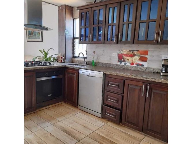 Casa de 6 alcobas en venta en El Convento, Marinilla, 320 m² · foto 6 de 15
