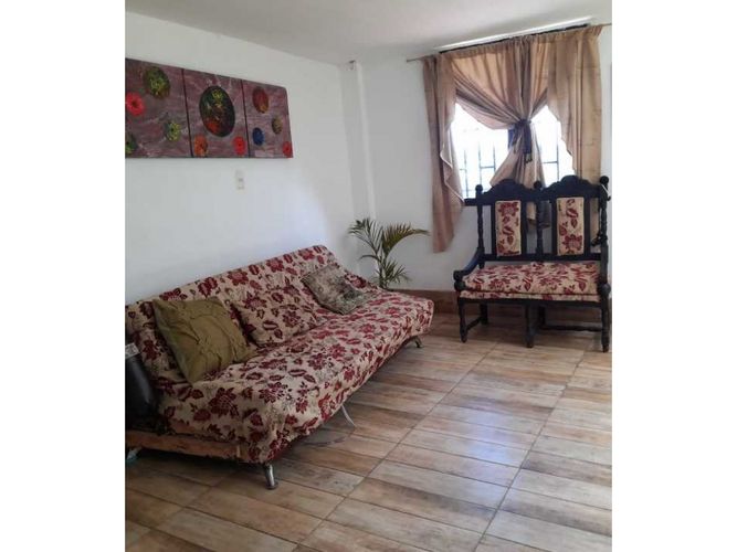 Casa de 6 alcobas en venta en El Convento, Marinilla, 320 m² · foto 13 de 15