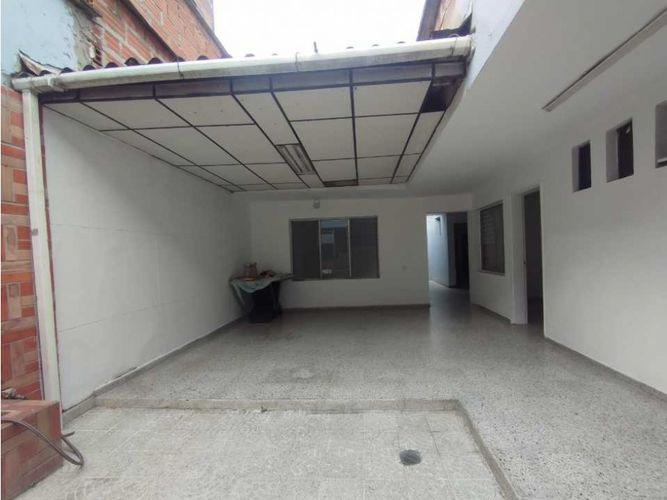 Casa de 6 alcobas en venta en Lorena, Medellín, 300 m² · foto 9 de 19