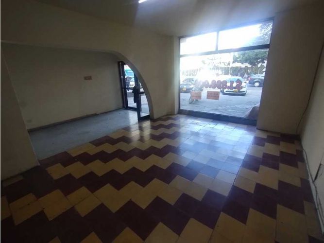 Local en arriendo en La Floresta, Medellín, 340 m² · foto 2 de 14