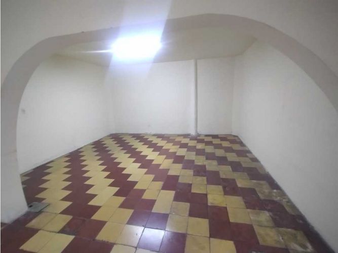 Local en arriendo en La Floresta, Medellín, 340 m² · foto 5 de 14