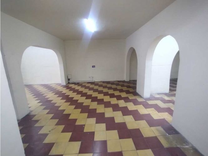Local en arriendo en La Floresta, Medellín, 340 m² · foto 6 de 14