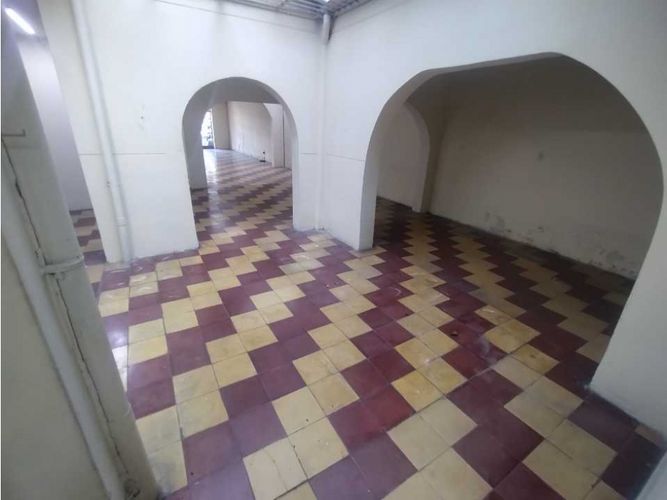 Local en arriendo en La Floresta, Medellín, 340 m² · foto 10 de 14