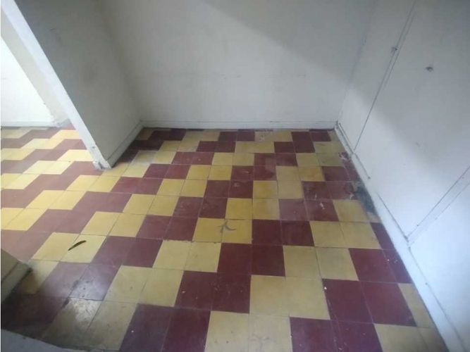 Local en arriendo en La Floresta, Medellín, 340 m² · foto 12 de 14