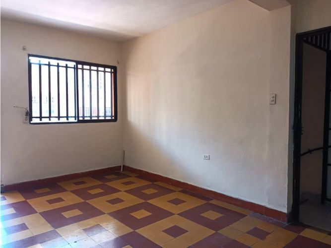 Local en arriendo en La Gloria, Itagüí, 200 m² · foto 3 de 19