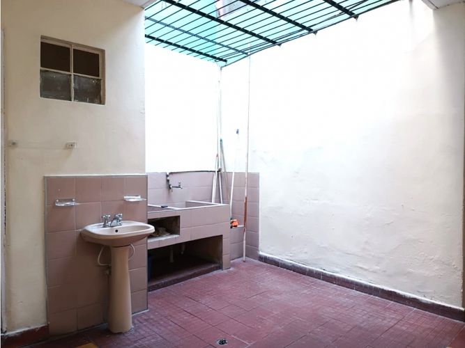 Local en arriendo en La Gloria, Itagüí, 200 m² · foto 15 de 19