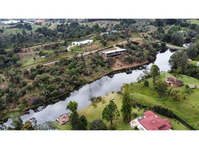Lote en venta en El Carmen De Viboral, El Carmen de Viboral, 3750 m² · foto 10 de 24