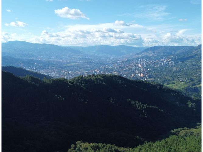 Lote en venta en La Catedral, Envigado, 20062 m² · foto 2 de 14