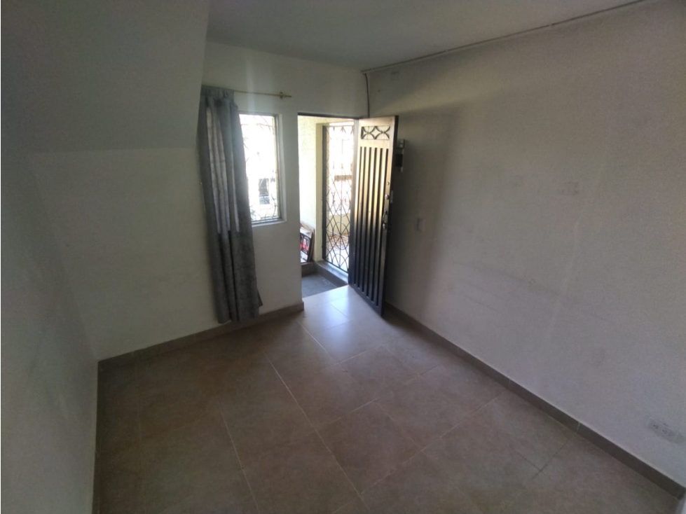 Apartamento en venta en La Milagrosa, Medellín · foto 4 de 24