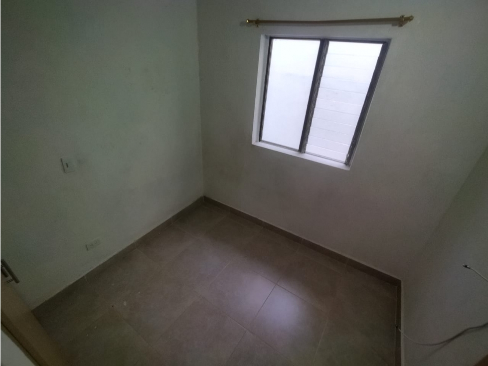Apartamento en venta en La Milagrosa, Medellín · foto 8 de 24