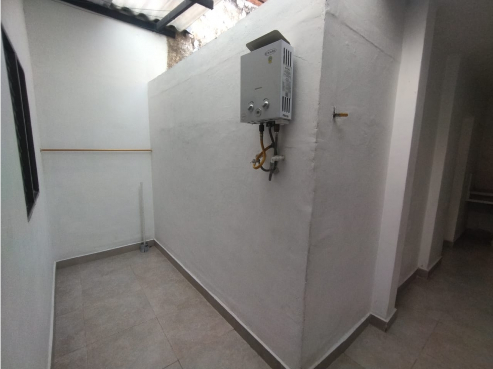 Apartamento en venta en La Milagrosa, Medellín · foto 16 de 24