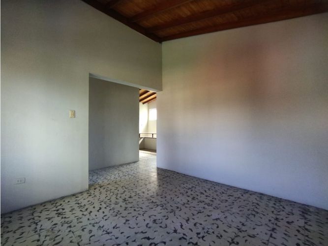 Casa de 4 alcobas en venta en San Benito, Medellín, 134 m² · foto 9 de 24