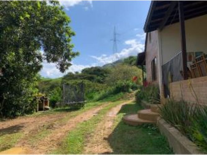 Finca en venta en El Noral, Copacabana, 2500 m² · foto 6 de 18