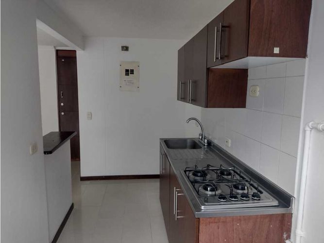 Apartamento de 3 alcobas en arriendo en La Candelaria, Medellín, 66 m² · foto 2 de 12