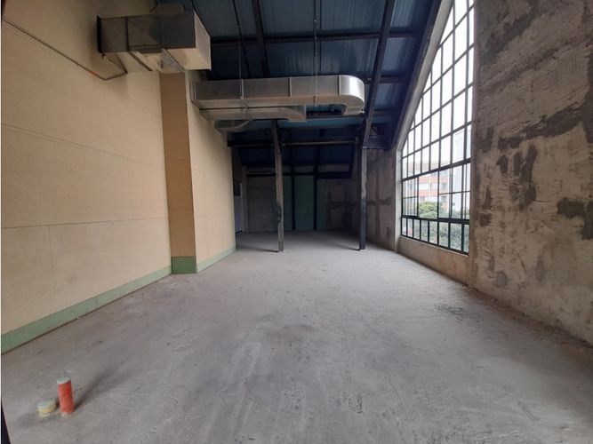 Local en arriendo en Los Colores, Medellín, 133 m² · foto 4 de 5