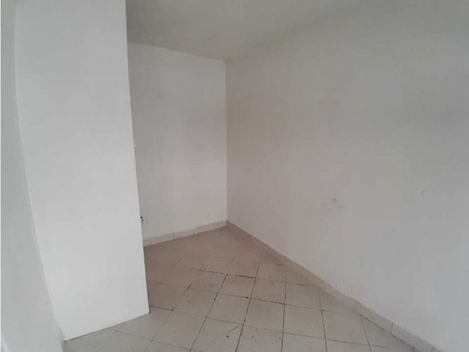 Local en arriendo en Buenos Aires, Medellín, 15 m² · foto 2 de 6